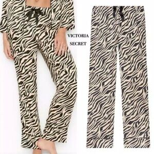🆕Victoria’s Secret XS Tiger Print Luxury Satin Pajama Pants